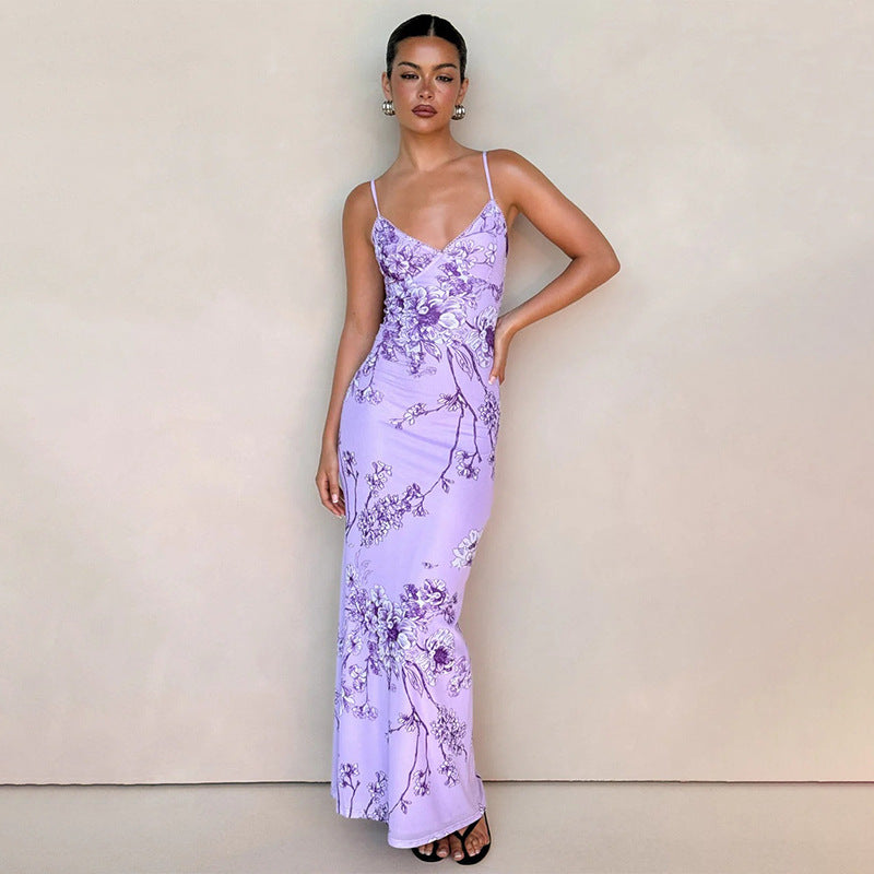 Elegantes, lila bedrucktes, tailliertes Damenkleid mit V-Ausschnitt